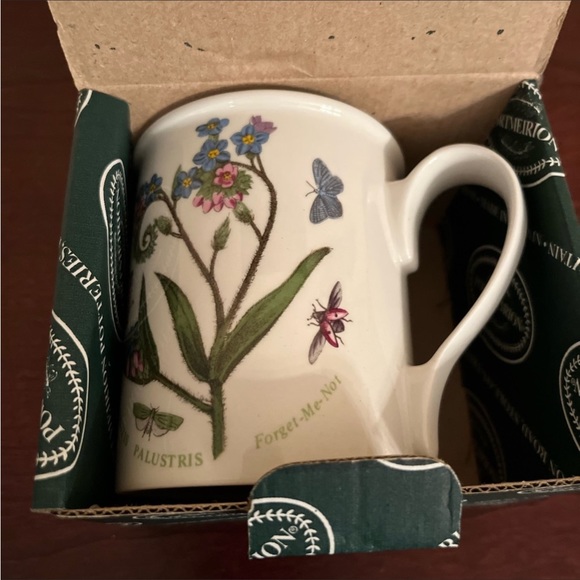 610. NWT VINTAGE PORTMEIRION BOTANIC GARDEN 1997 FORGET-ME-NOT MUG - Picture 2 of 6